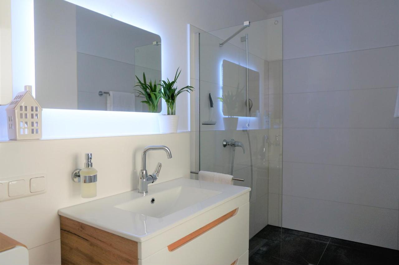 Mein Apartment, Stars Mit Balkon Und Klima Fuer Bis Zu 4 Personen Frankenthal  Buitenkant foto