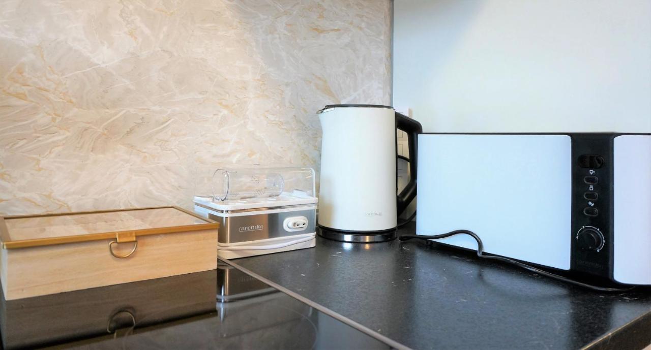 Mein Apartment, Stars Mit Balkon Und Klima Fuer Bis Zu 4 Personen Frankenthal  Buitenkant foto