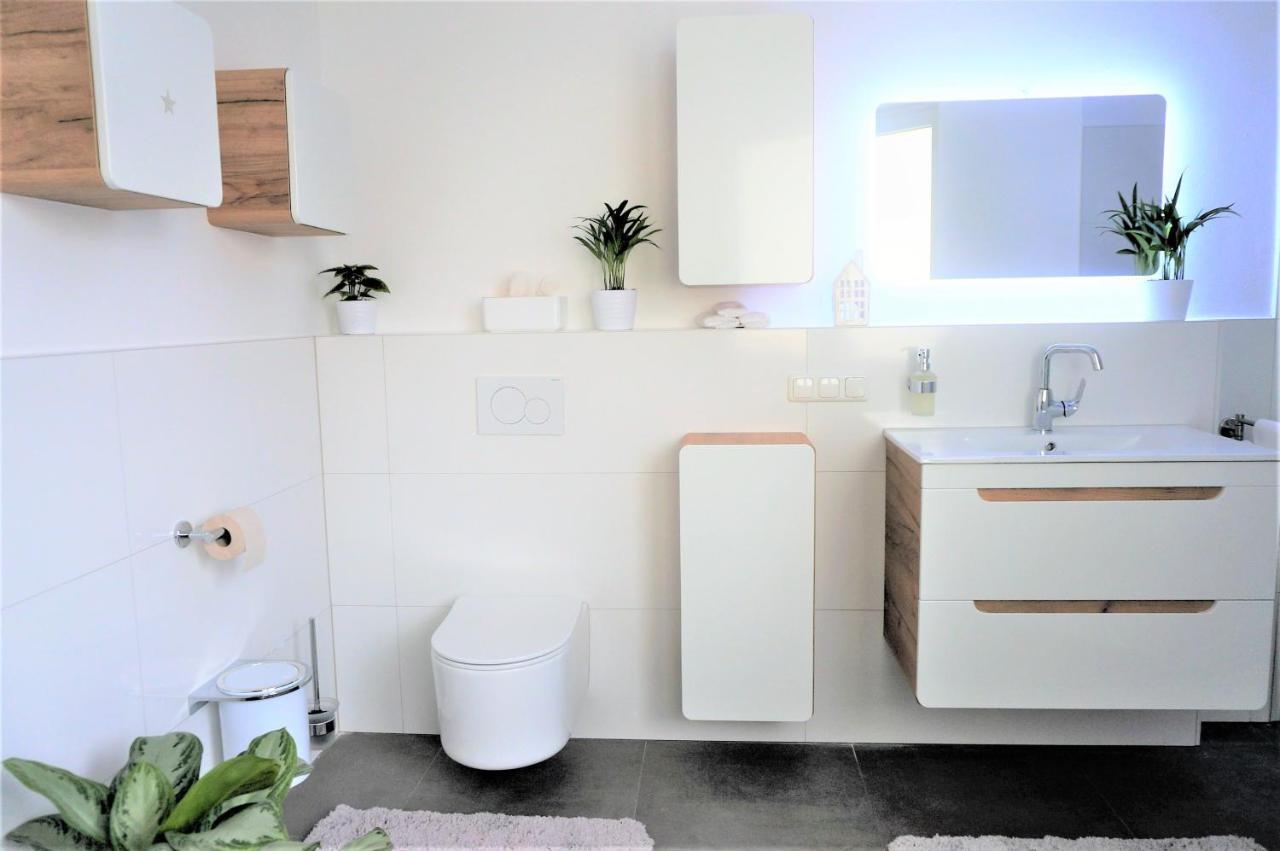 Mein Apartment, Stars Mit Balkon Und Klima Fuer Bis Zu 4 Personen Frankenthal  Buitenkant foto