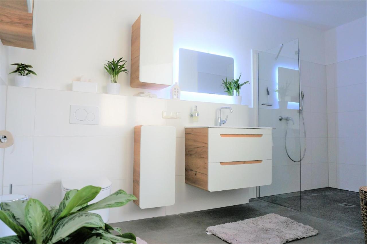 Mein Apartment, Stars Mit Balkon Und Klima Fuer Bis Zu 4 Personen Frankenthal  Buitenkant foto