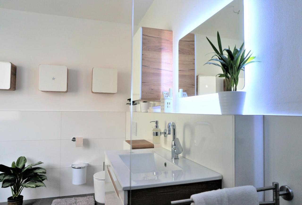 Mein Apartment, Stars Mit Balkon Und Klima Fuer Bis Zu 4 Personen Frankenthal  Buitenkant foto