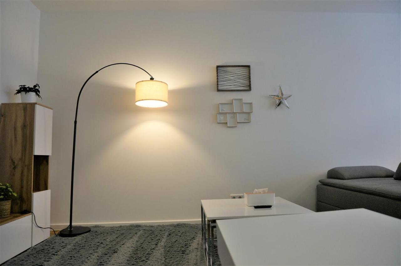 Mein Apartment, Stars Mit Balkon Und Klima Fuer Bis Zu 4 Personen Frankenthal  Buitenkant foto