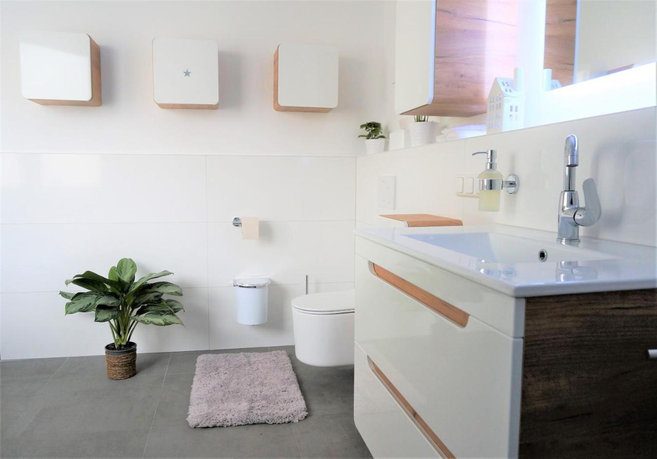 Mein Apartment, Stars Mit Balkon Und Klima Fuer Bis Zu 4 Personen Frankenthal  Buitenkant foto